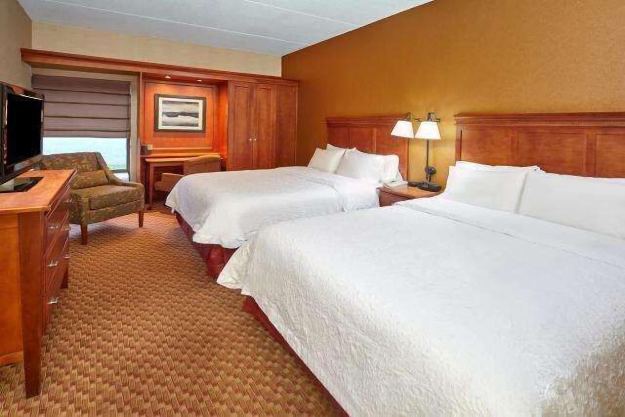 Hampton Inn East Peoria Bagian luar foto