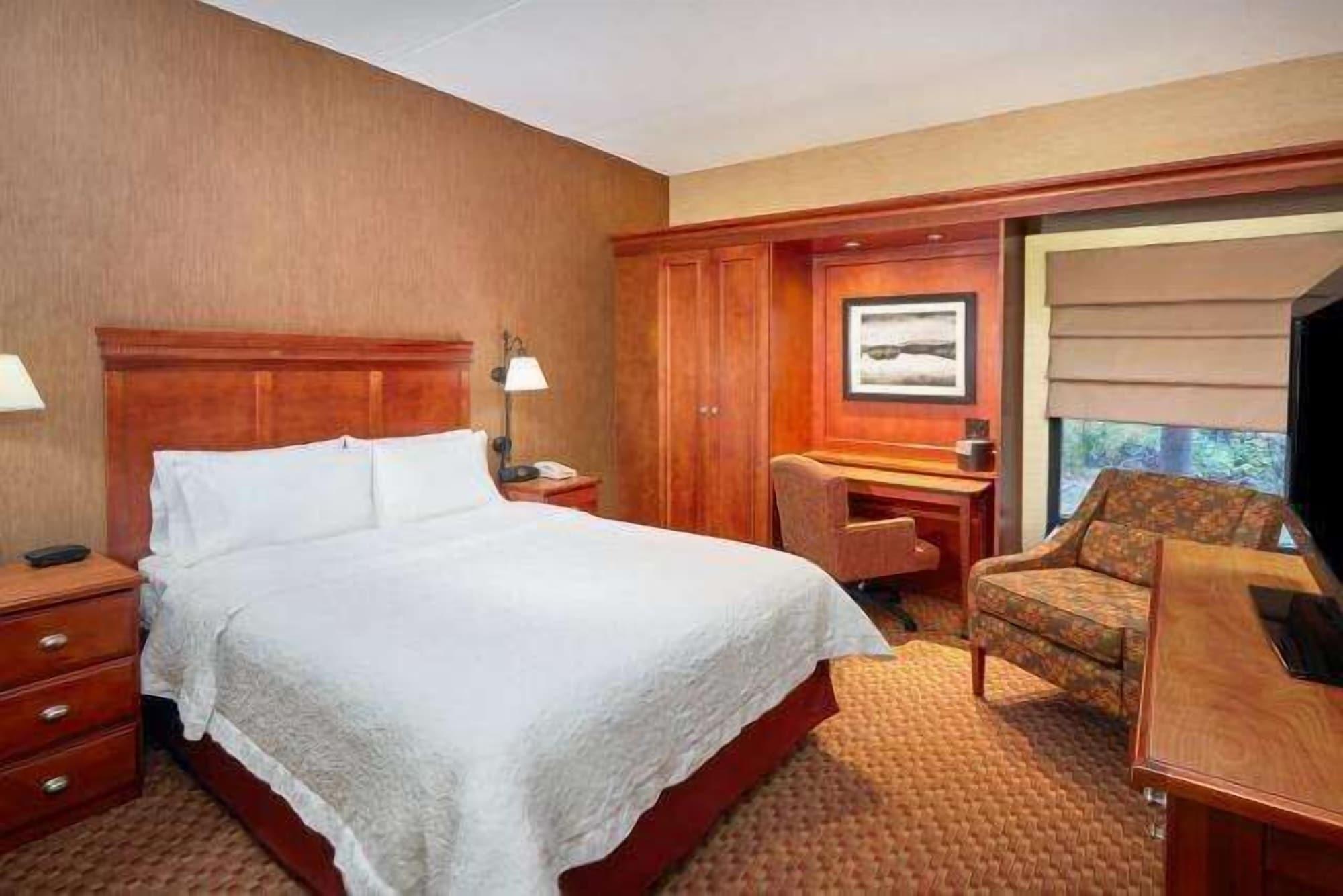 Hampton Inn East Peoria Bagian luar foto