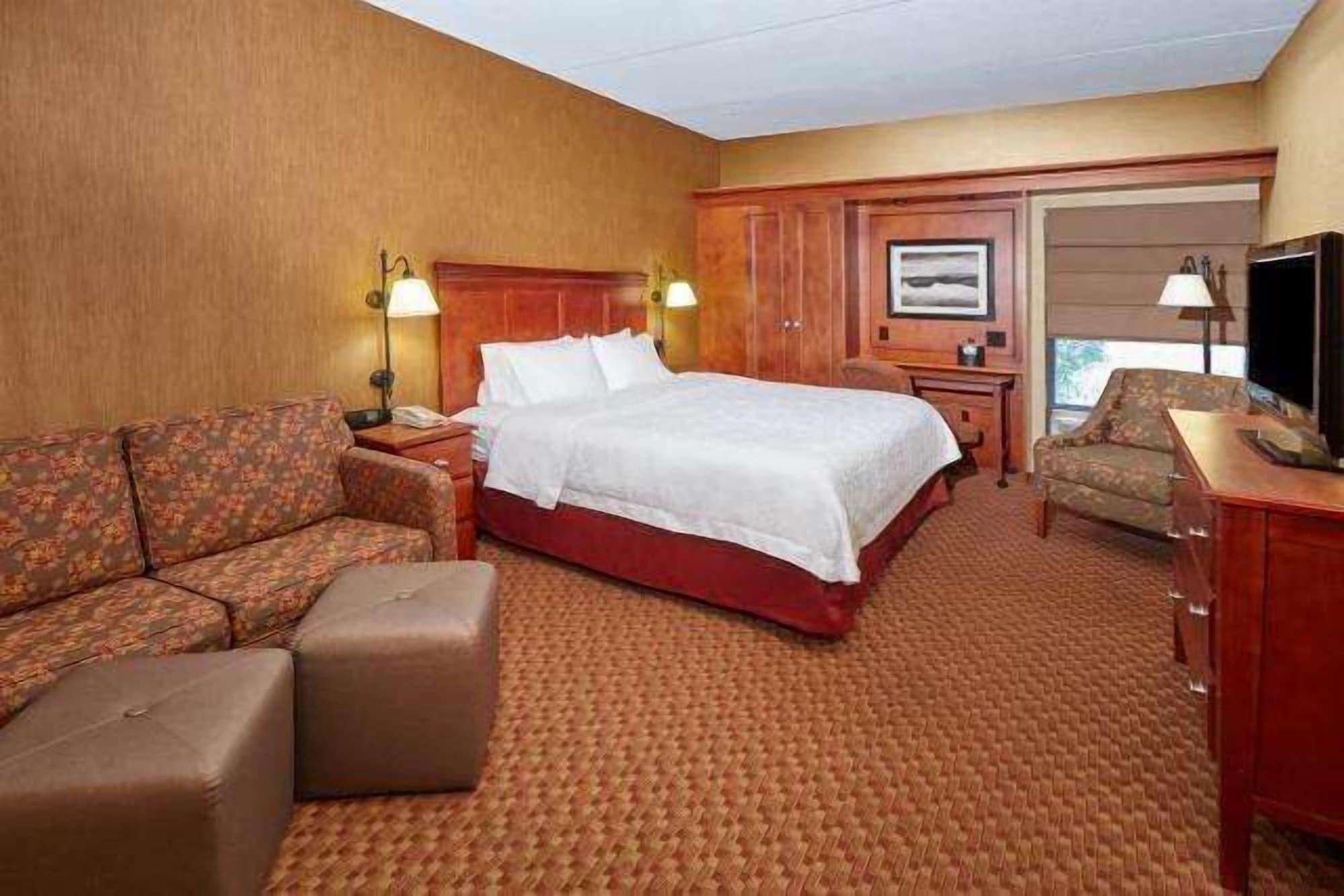 Hampton Inn East Peoria Bagian luar foto