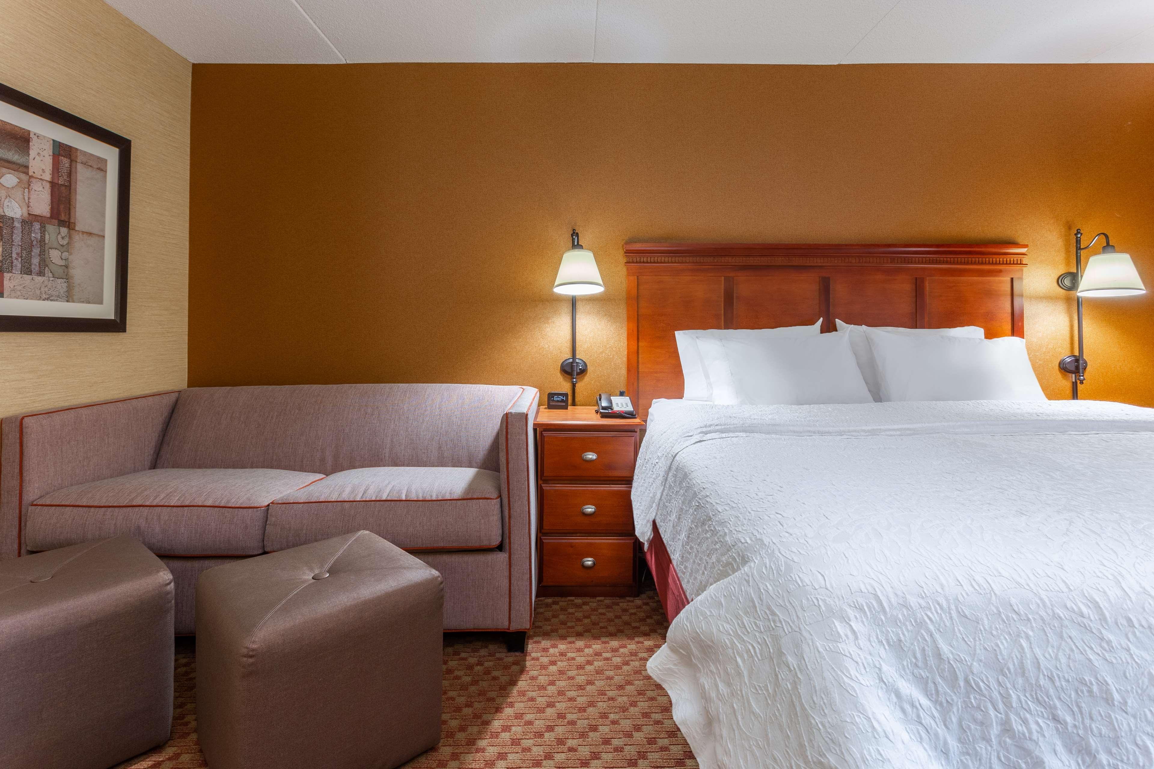 Hampton Inn East Peoria Bagian luar foto