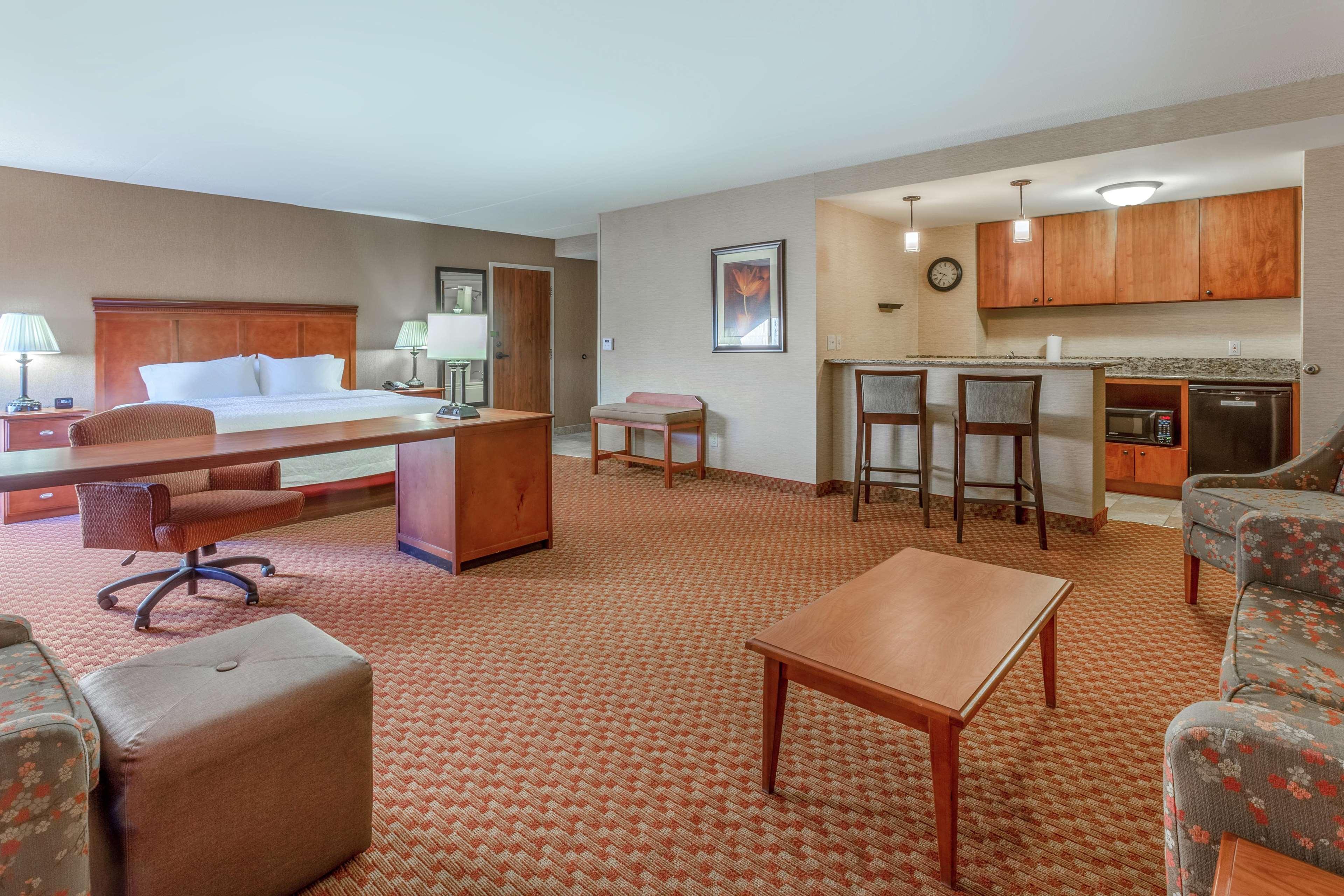 Hampton Inn East Peoria Bagian luar foto
