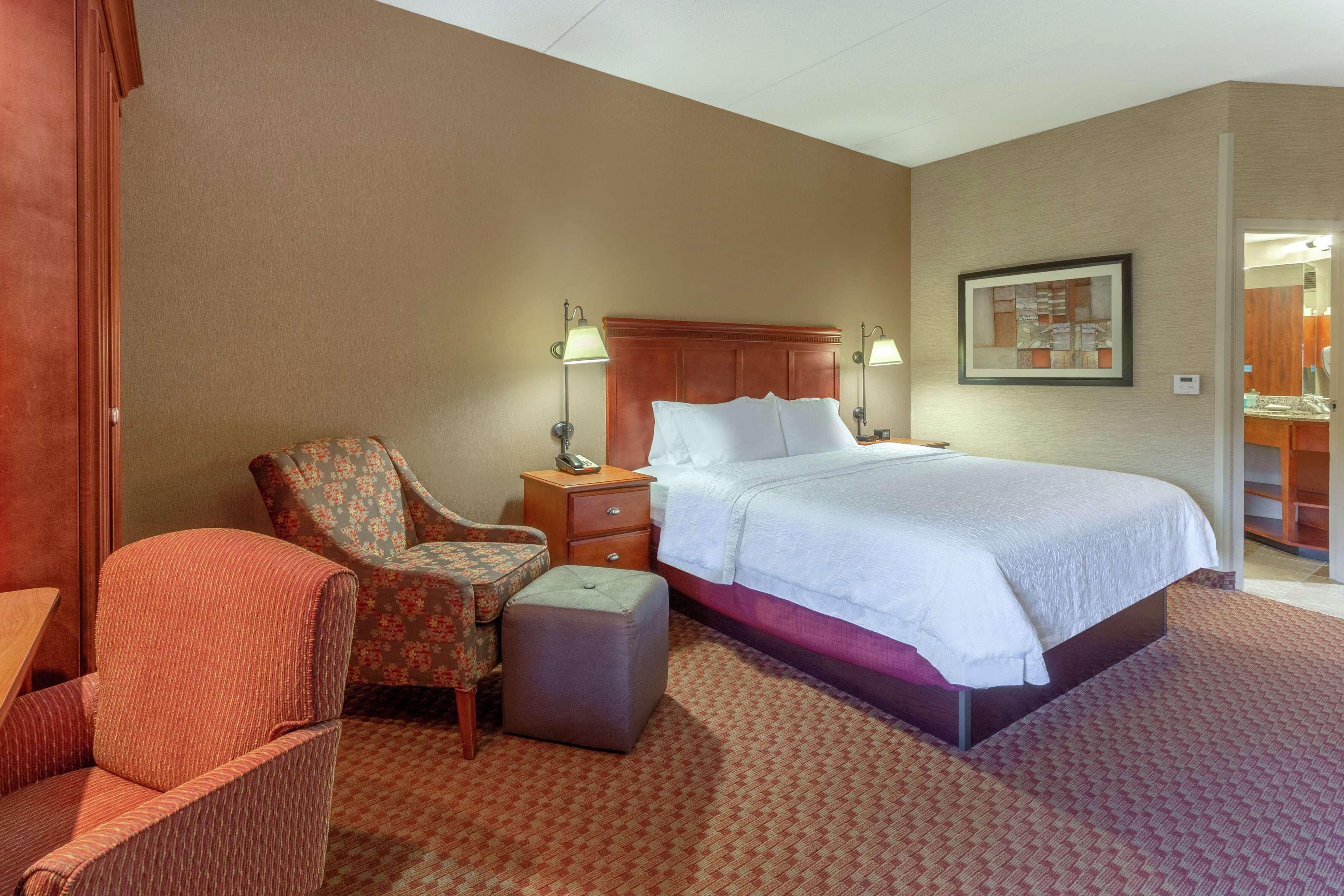 Hampton Inn East Peoria Bagian luar foto