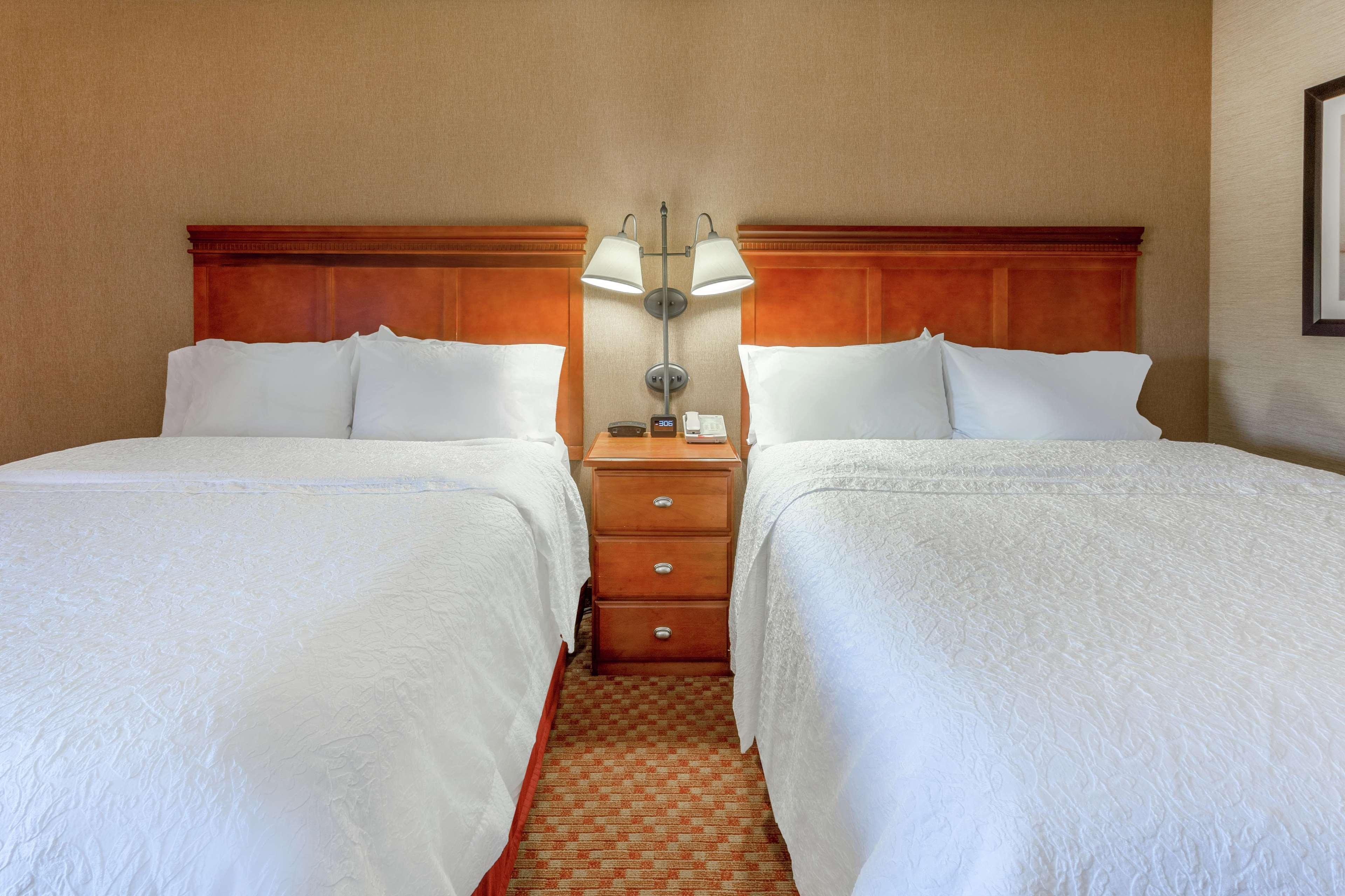 Hampton Inn East Peoria Bagian luar foto