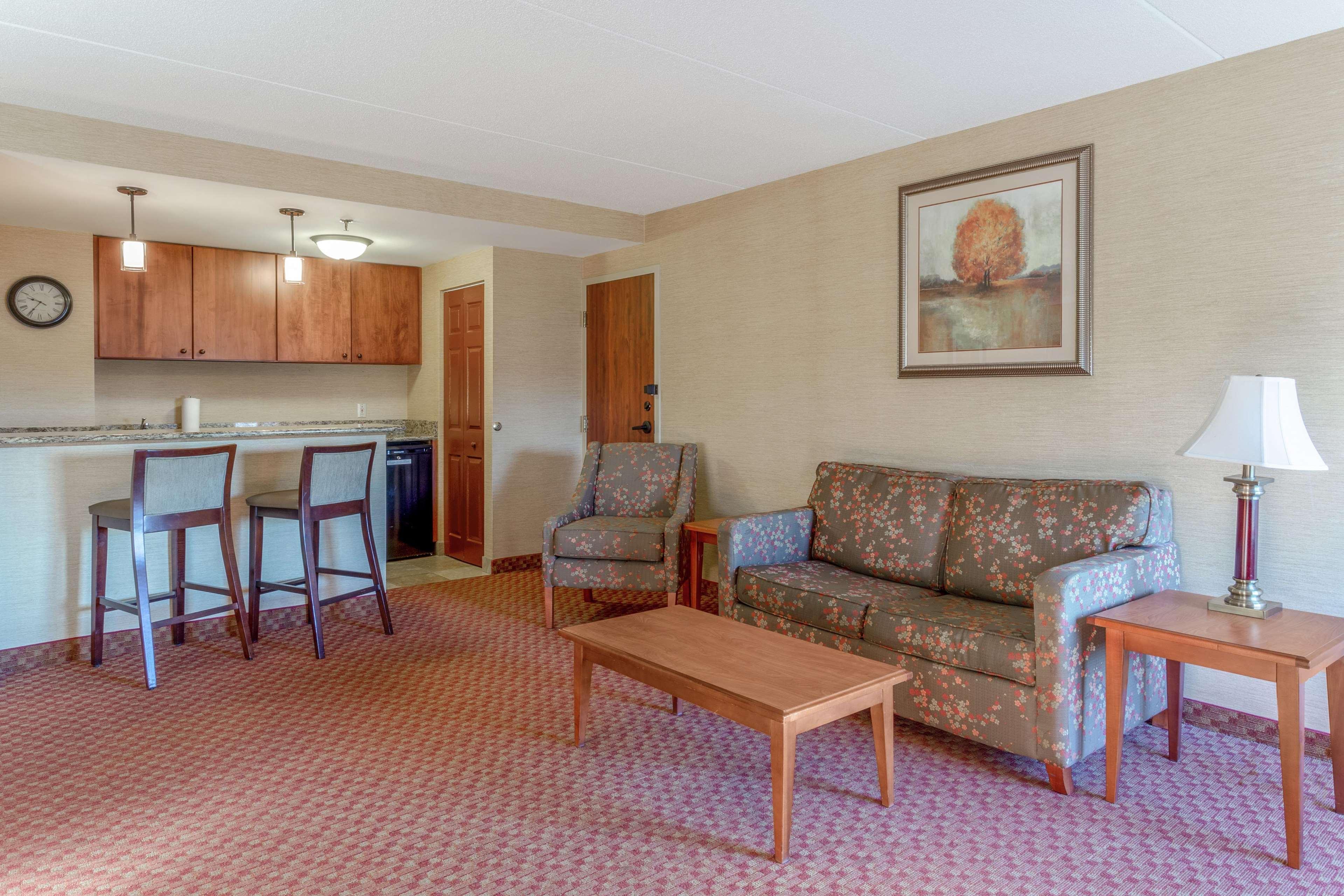 Hampton Inn East Peoria Bagian luar foto