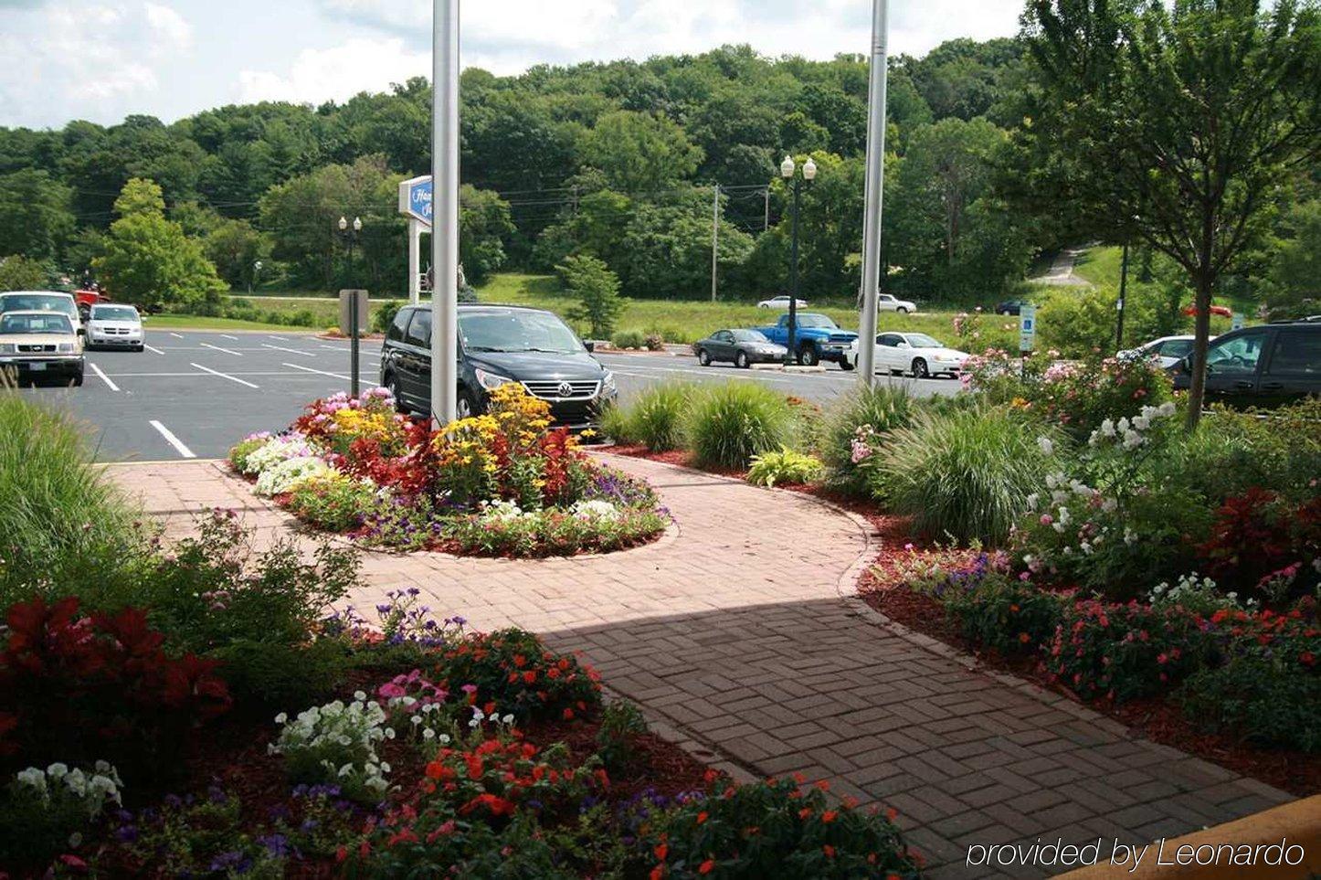 Hampton Inn East Peoria Bagian luar foto